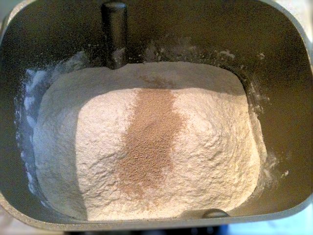 Breadmaker Recipe: Basic White Loaf